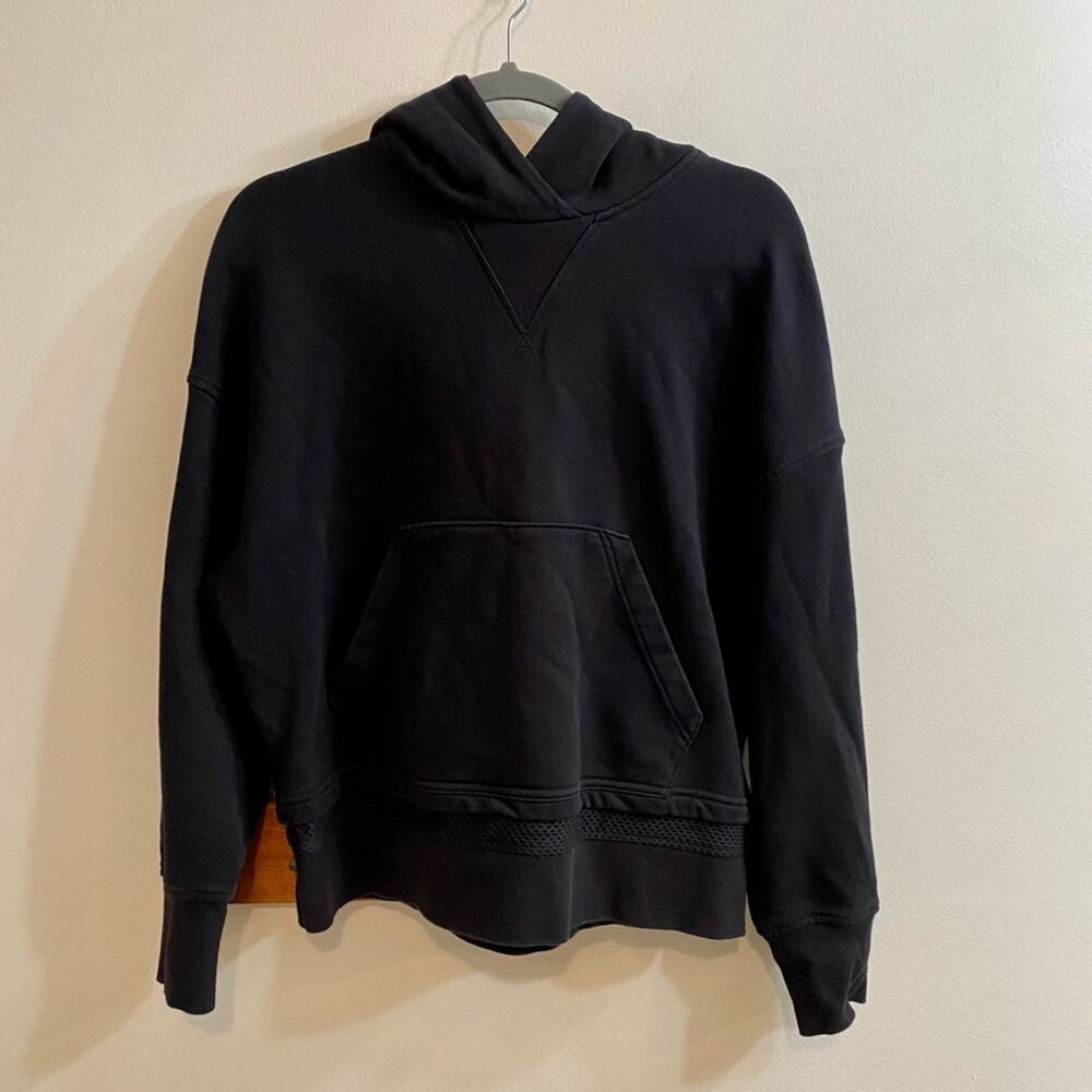 Lululemon Warm Down Hoodie Womens Size 10 Black Workout Mesh Hem Sweatshirt - Picture 11 of 11